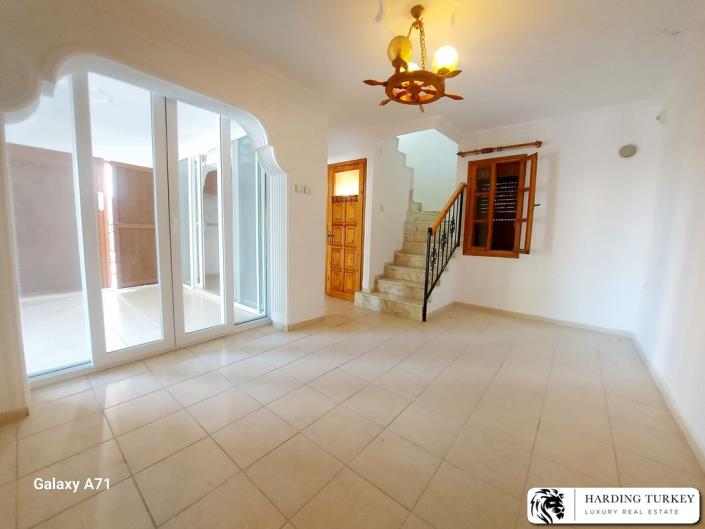 Image No.32-3 Bed Semi-Detached for sale