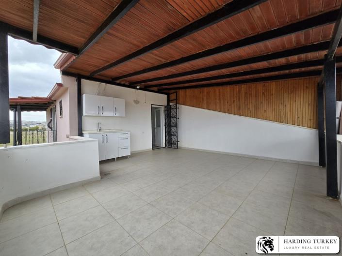 Image No.9-3 Bed Semi-Detached for sale