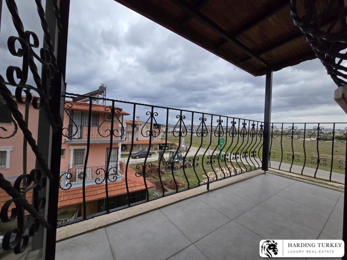 Image No.12-3 Bed Semi-Detached for sale