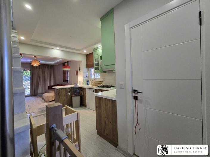 Image No.30-3 Bed Semi-Detached for sale