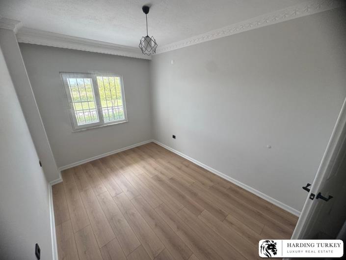 Image No.10-3 Bed Apartment for sale