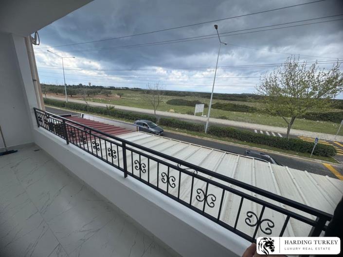 Image No.24-3 Bed Apartment for sale