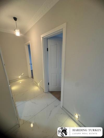 Image No.29-3 Bed Apartment for sale