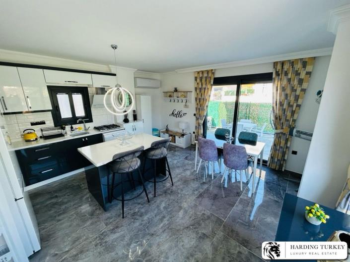 Image No.14-3 Bed Villa / Detached for sale