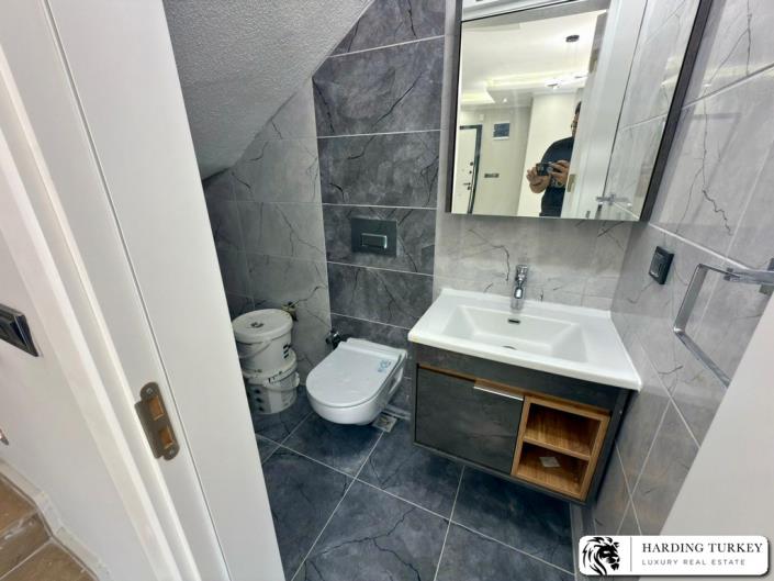 Image No.8-3 Bed Semi-Detached for sale