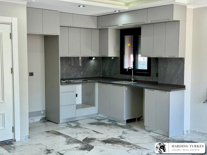 Image No.9-3 Bed Semi-Detached for sale