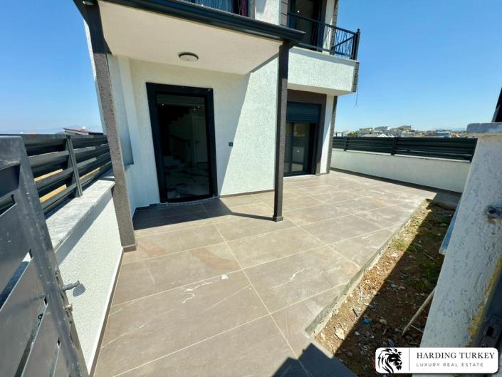 Image No.10-3 Bed Semi-Detached for sale