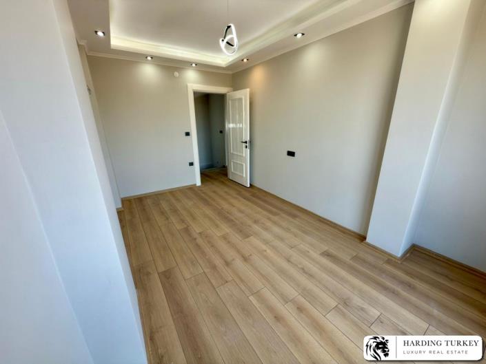 Image No.16-3 Bed Semi-Detached for sale