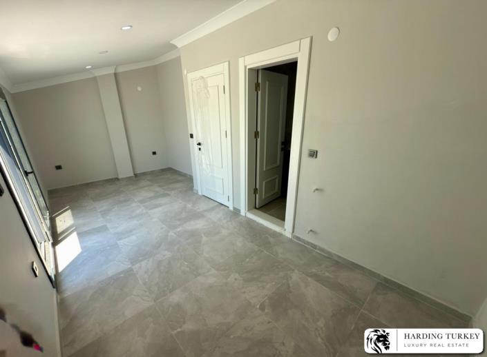 Image No.17-3 Bed Semi-Detached for sale