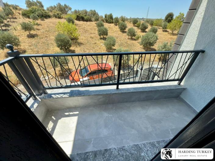 Image No.21-3 Bed Semi-Detached for sale