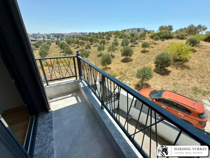 Image No.22-3 Bed Semi-Detached for sale