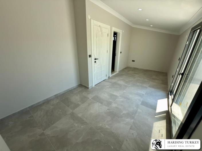 Image No.23-3 Bed Semi-Detached for sale