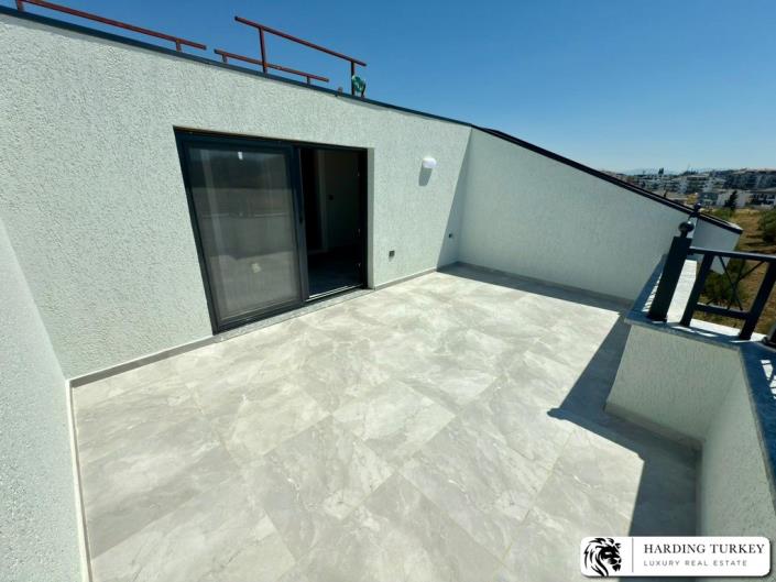 Image No.25-3 Bed Semi-Detached for sale