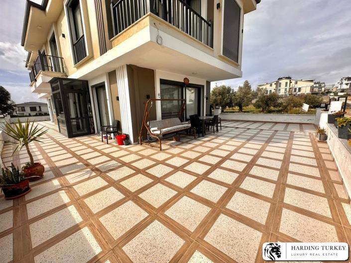 Image No.10-3 Bed Semi-Detached for sale