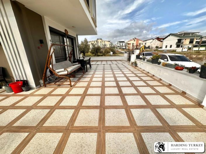 Image No.9-3 Bed Semi-Detached for sale