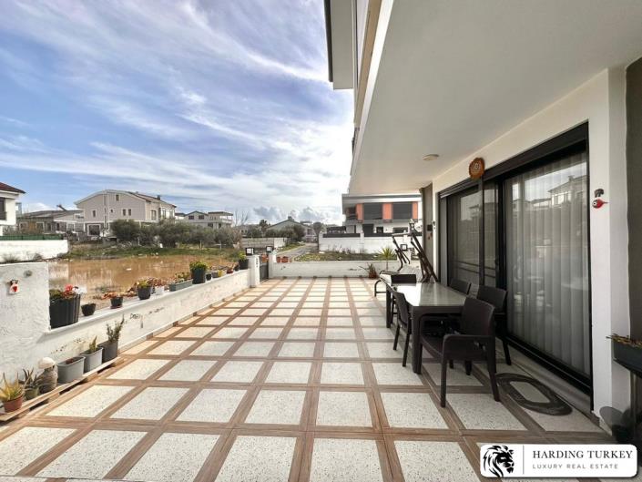 Image No.12-3 Bed Semi-Detached for sale