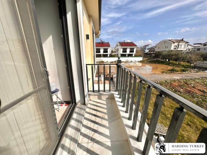 Image No.41-3 Bed Semi-Detached for sale