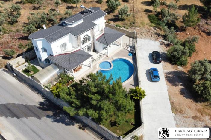 Image No.4-5 Bed Villa / Detached for sale
