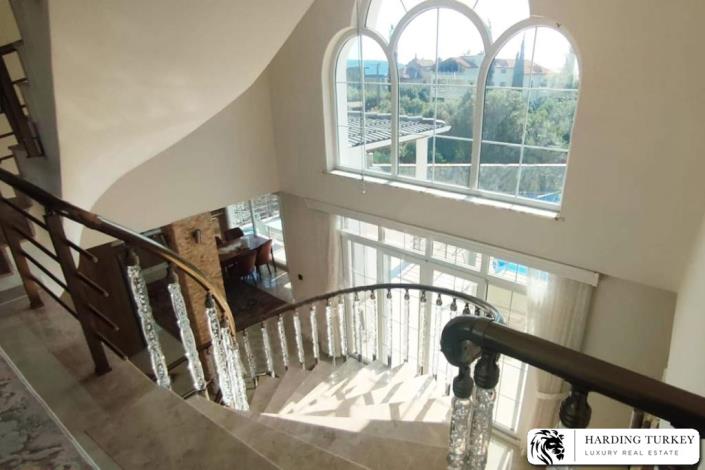 Image No.12-5 Bed Villa / Detached for sale