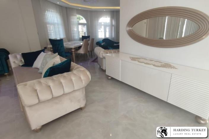 Image No.15-5 Bed Villa / Detached for sale