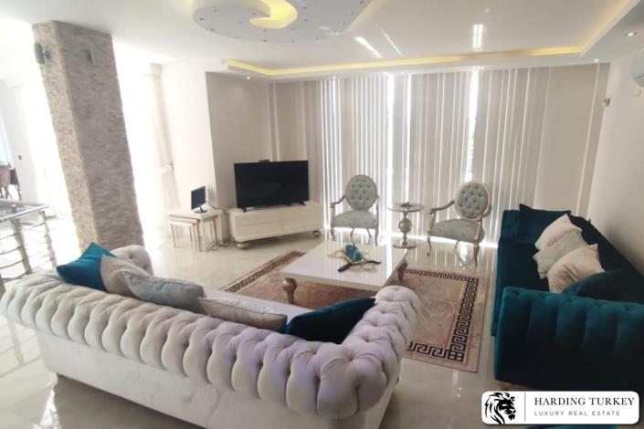 Image No.19-5 Bed Villa / Detached for sale