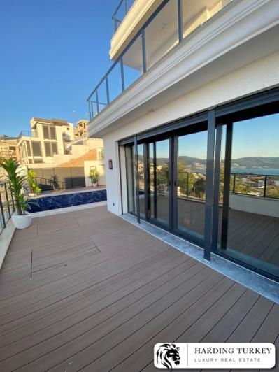 Image No.8-4 Bed Villa / Detached for sale