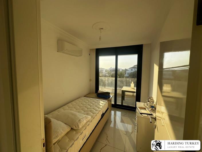 Image No.9-4 Bed Villa / Detached for sale