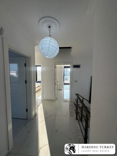 Image No.12-4 Bed Villa / Detached for sale