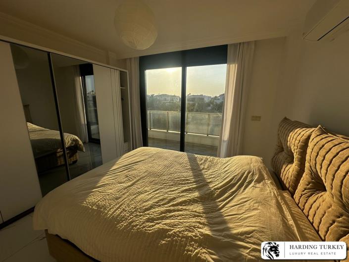 Image No.13-4 Bed Villa / Detached for sale