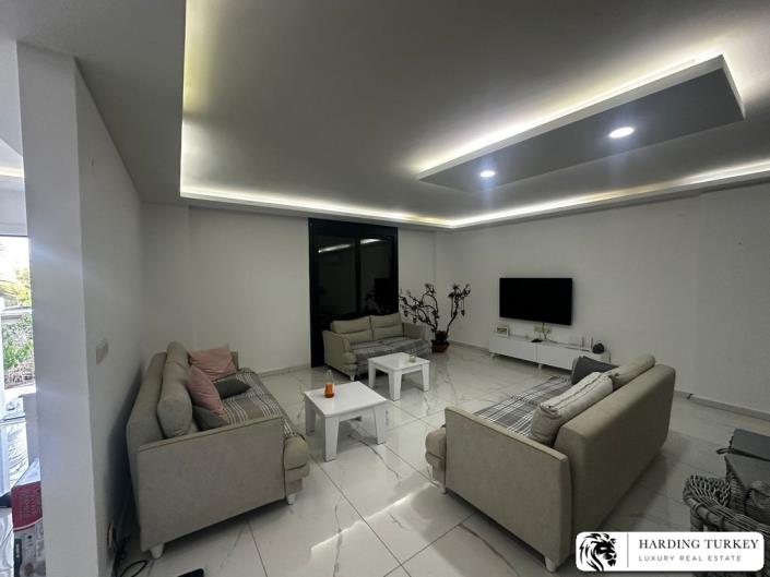 Image No.27-4 Bed Villa / Detached for sale