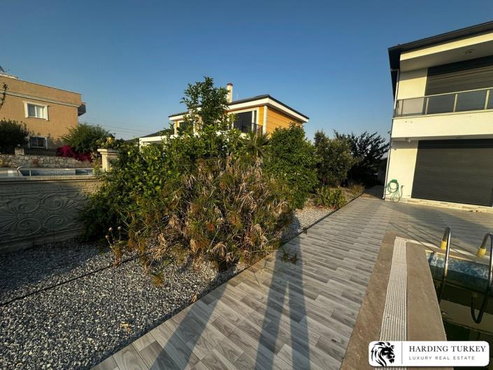 Image No.34-4 Bed Villa / Detached for sale