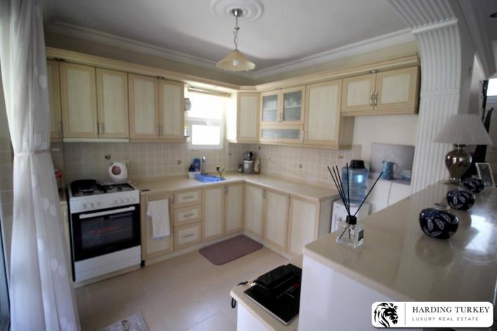 Image No.21-5 Bed Semi-Detached for sale