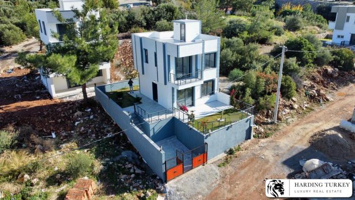 Image No.8-3 Bed Semi-Detached for sale