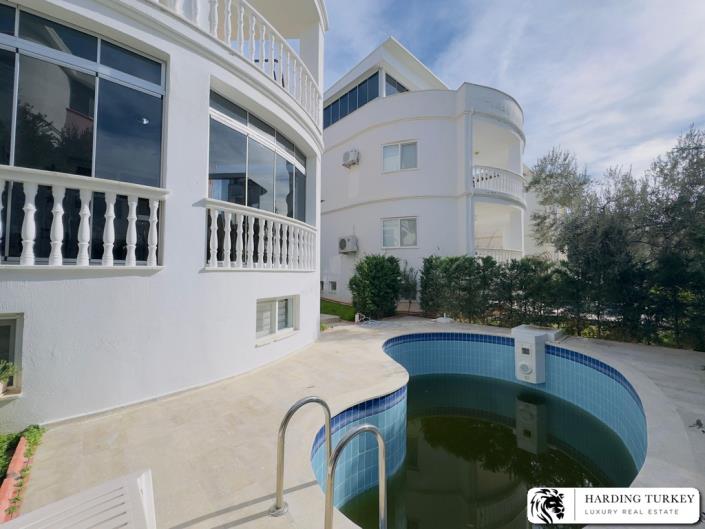 Image No.37-3 Bed Villa / Detached for sale