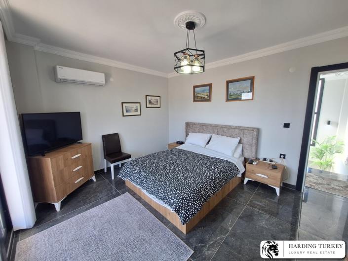 Image No.25-4 Bed Villa / Detached for sale