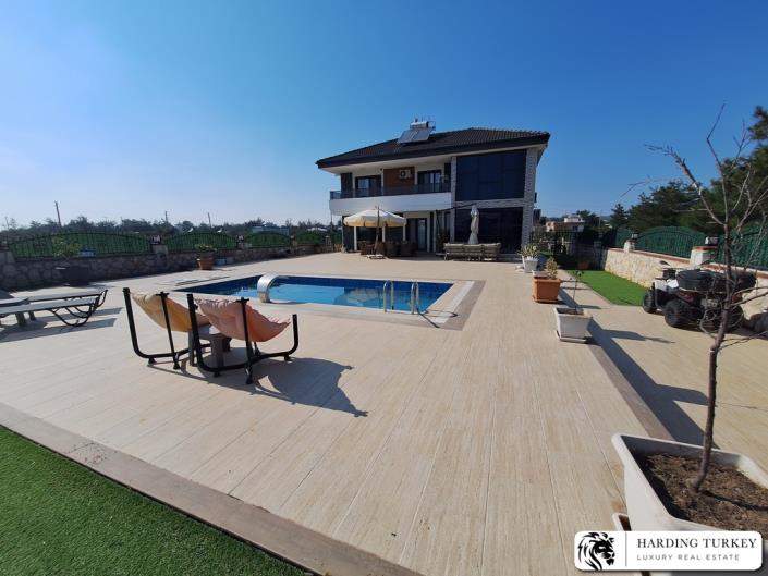 Image No.2-4 Bed Villa / Detached for sale