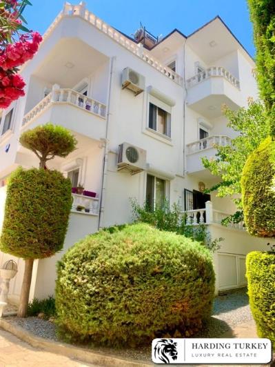 Image No.7-4 Bed Semi-Detached for sale