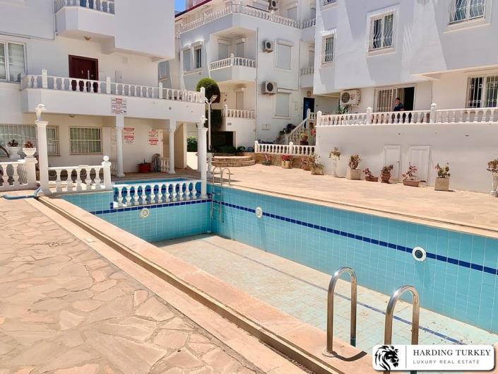 Image No.10-4 Bed Semi-Detached for sale