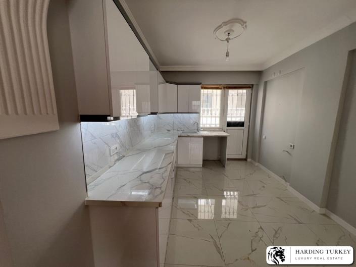 Image No.15-4 Bed Semi-Detached for sale