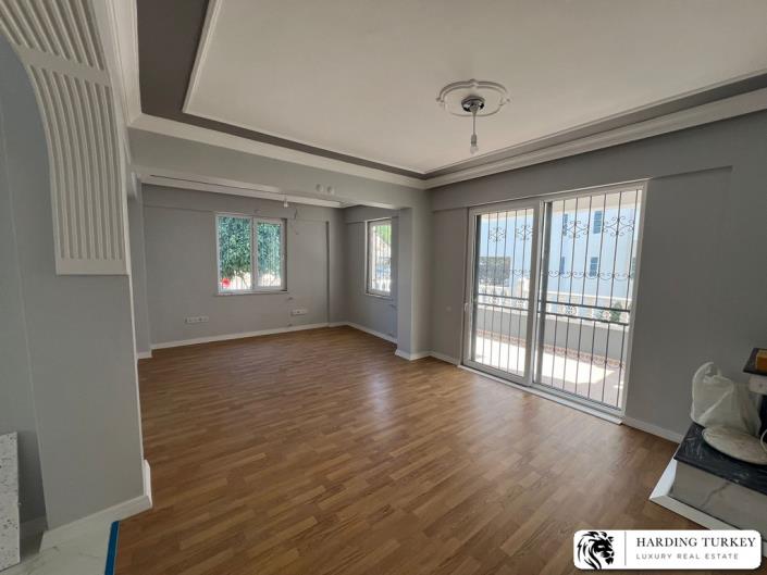 Image No.16-4 Bed Semi-Detached for sale