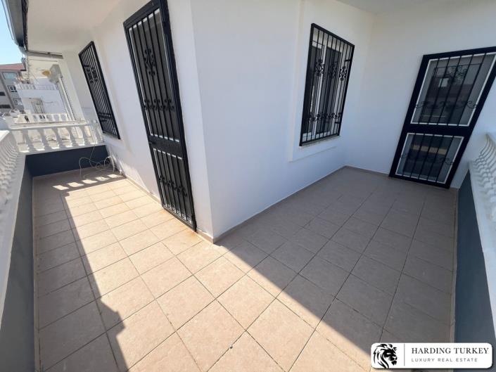 Image No.21-4 Bed Semi-Detached for sale