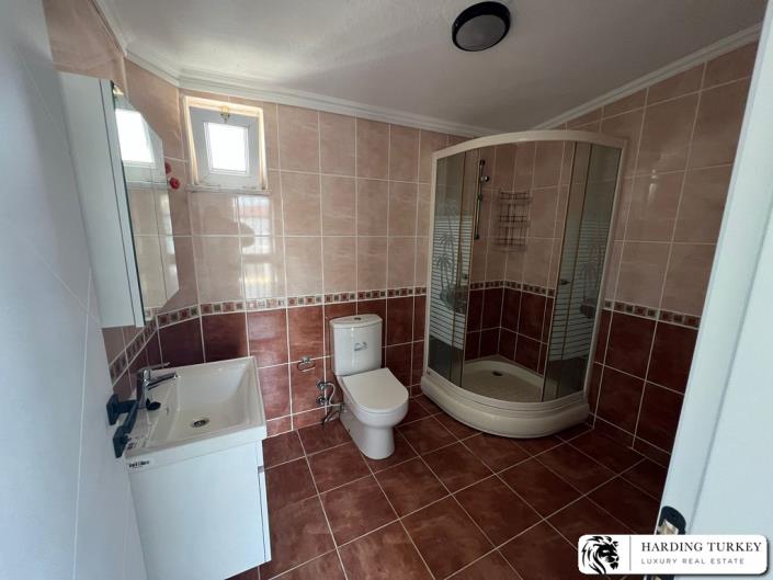 Image No.22-4 Bed Semi-Detached for sale