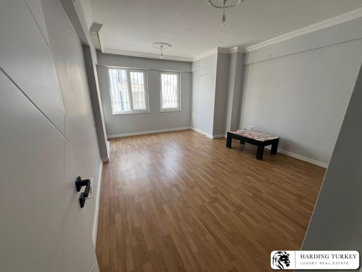 Image No.26-4 Bed Semi-Detached for sale