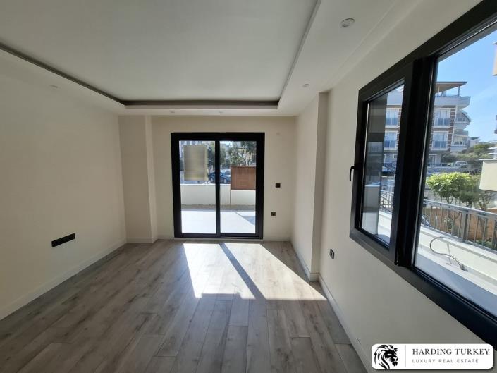 Image No.10-1 Bed Apartment for sale