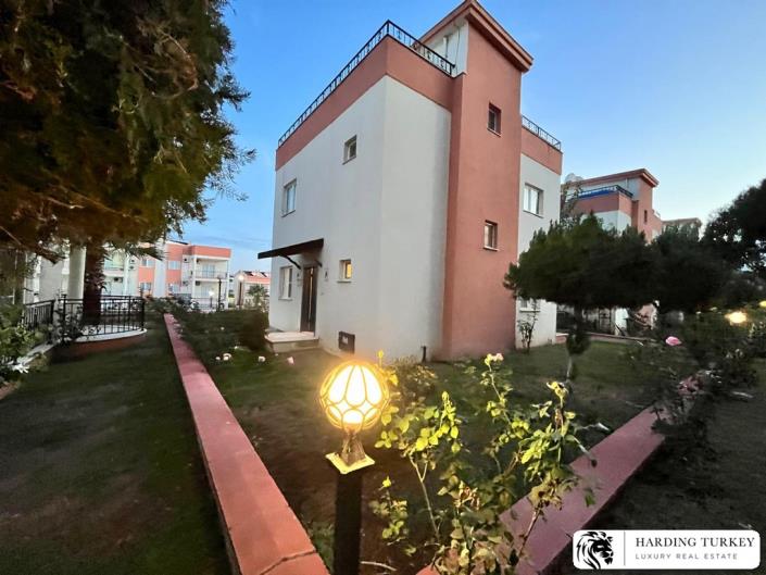 Image No.8-3 Bed Villa / Detached for sale