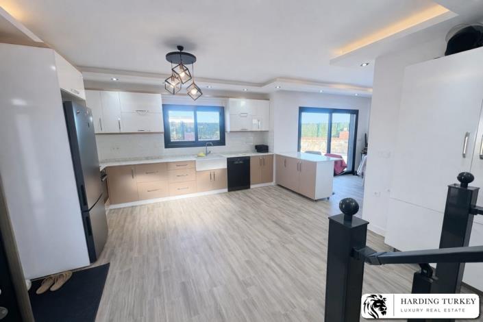 Image No.5-4 Bed Villa / Detached for sale