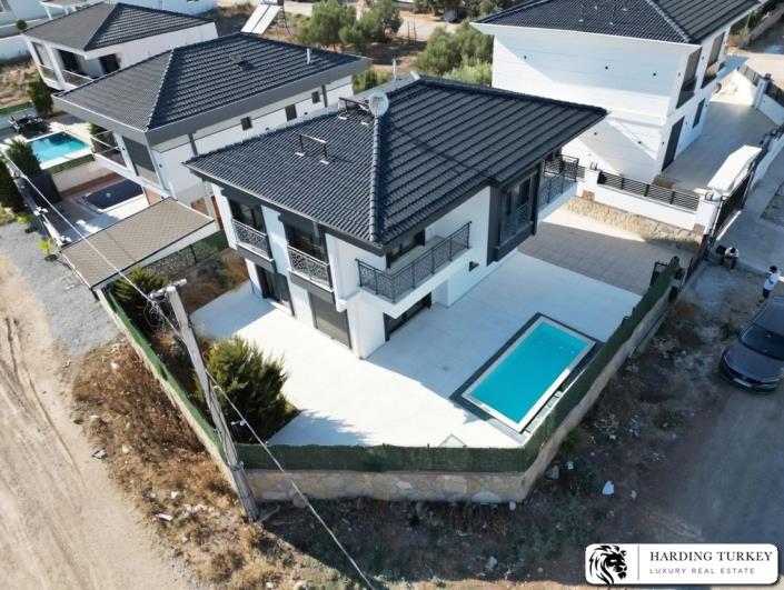 Image No.2-4 Bed Villa / Detached for sale