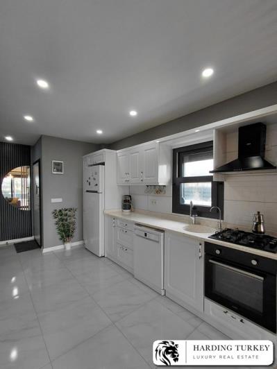 Image No.8-3 Bed Semi-Detached for sale