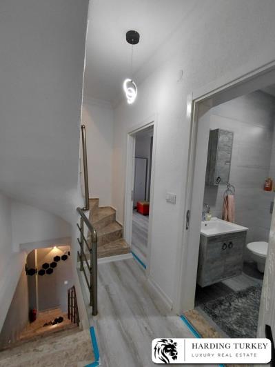 Image No.18-3 Bed Semi-Detached for sale