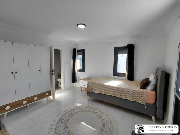 Image No.24-3 Bed Semi-Detached for sale